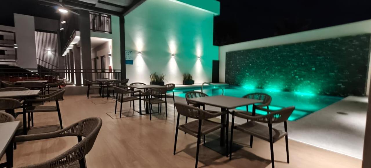 Hotel Gran Avenida, Navojoa Exteriör bild